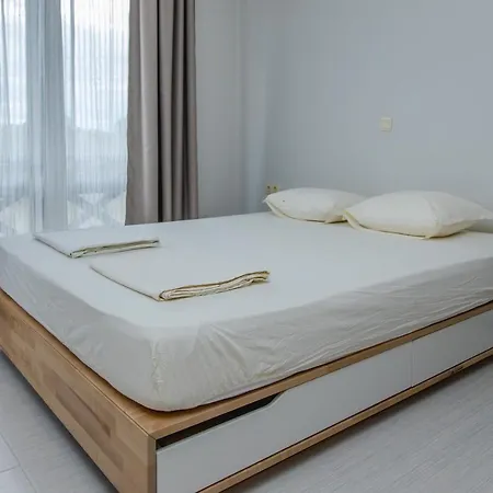 Apartament Lovely 3bd Flat With Parking And Sea View By Flаt Manаger *