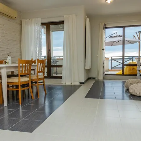 Lovely 3bd Flat With Parking And Sea View By Flаt Manаger * Chernomorets