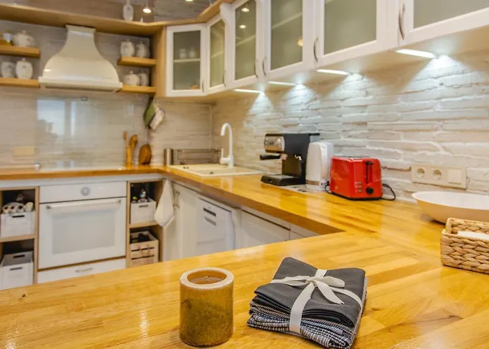 Apartamento Lovely 3bd Flat With Parking And Sea View By Flаt Manаger *