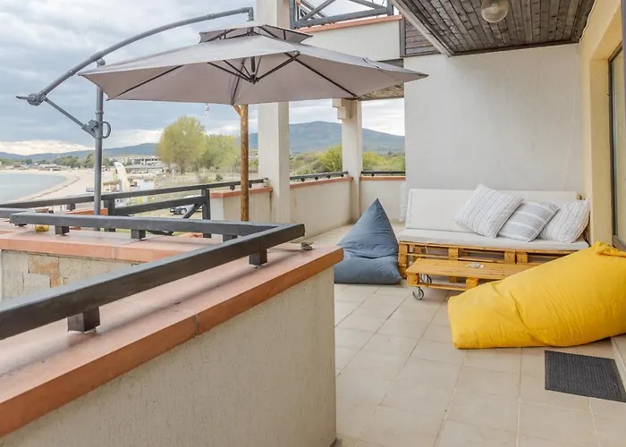 Apartamento Lovely 3bd Flat With Parking And Sea View By Flаt Manаger *